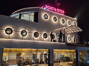 Boat & Bites Restaurant
