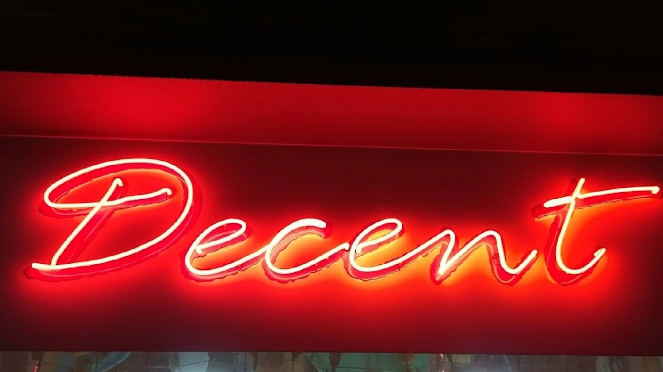 DECENT Showroom logo