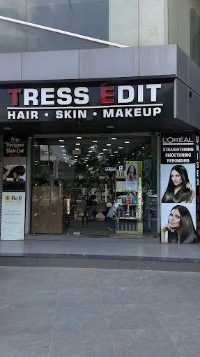Tress Edit Salon logo