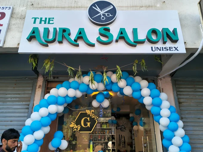 The Aura Salon logo