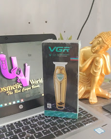 UV Cosmetic World logo