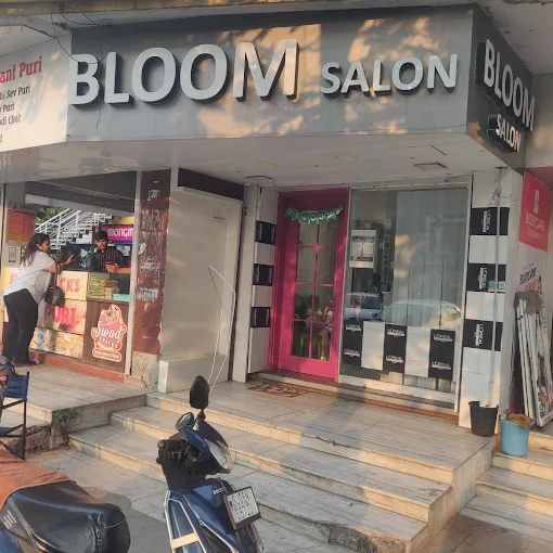 Bloom Unisex Salon logo