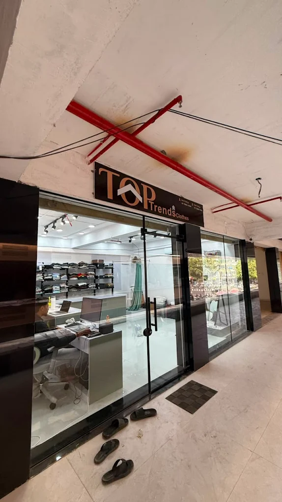 TOP TRENDS CLOTHES logo