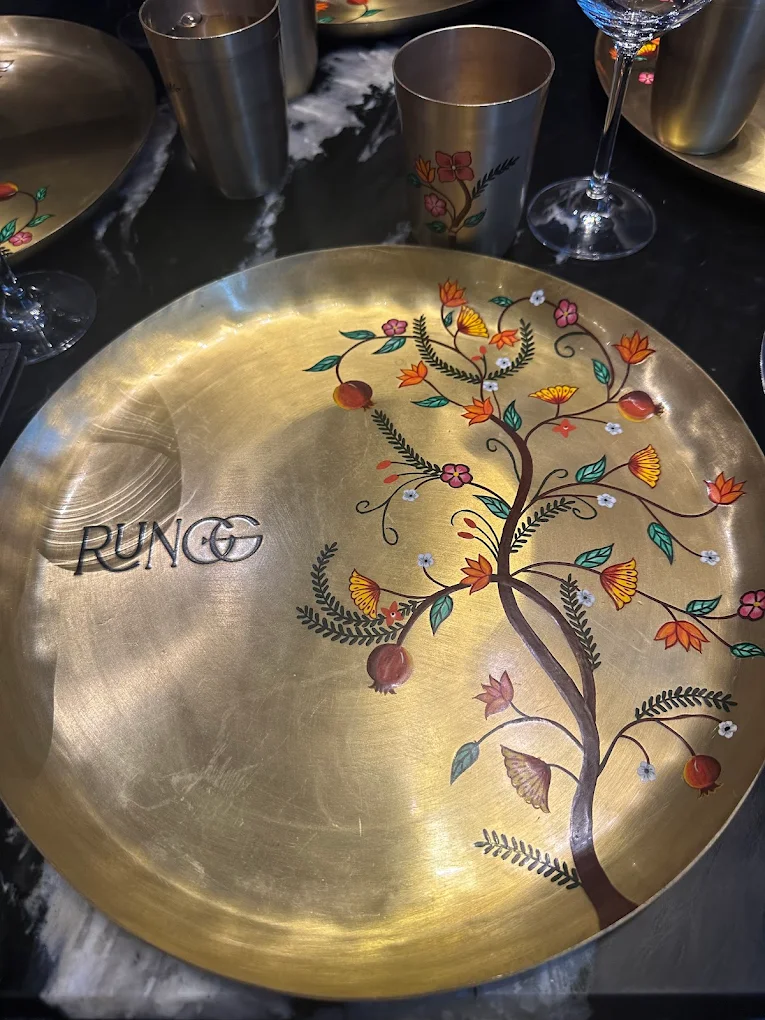 Rungg Premium Dining logo