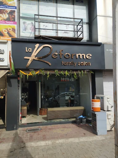 La Reform Family Salon